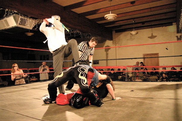 Bravo has Vega where he wants him but Rando is all fun and games. (Photo Credit: Michael R Van Hoogstraat)