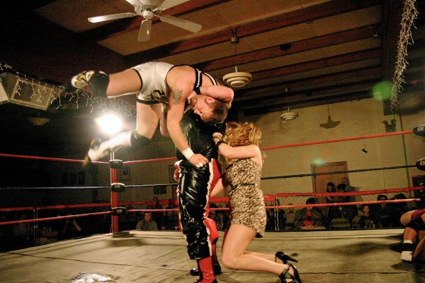 Tiffany LaFane goes low on Arik Cannon late in the match.  (Photo Credit: Michael R Van Hoogstraat)