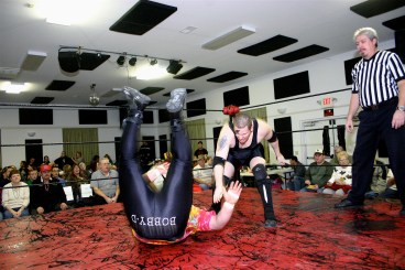 Bobby D feels the power of Blade (Photo Credit: Michael R Van Hoogstraat)