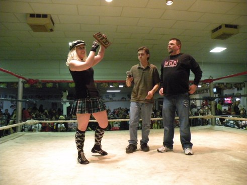 stacey-o-holding-up stacey-o-holding-up