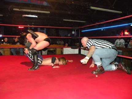 Krotch struggles to get out of Blake Steels move. 