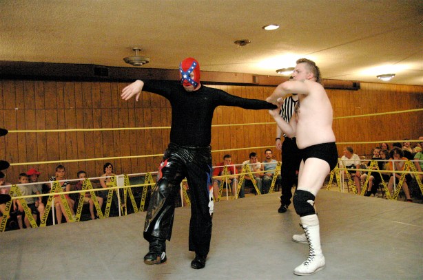 Rebe Lucha and Eric Fantabulous (Photo Credit: Mike Van Hoogstraat)