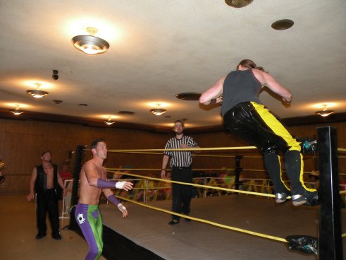 MECW Champion Zach Thompson throws caution to the wind. ( Photo credit Brian “Flair” Kelley)