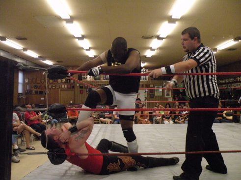 Eric Allen went at Max Archer with a vengeance from the start. (Photo credit Brian “Flair” Kelley)