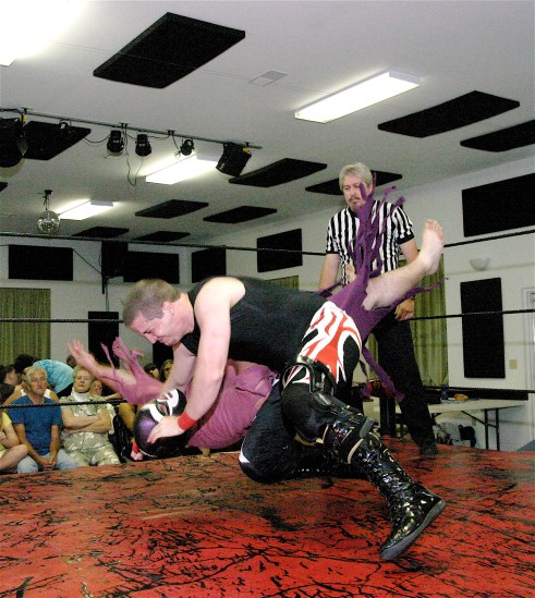 Purple Passion was no match for Sean Vincent. (Photo Credit Michael R Van Hoogstraat)