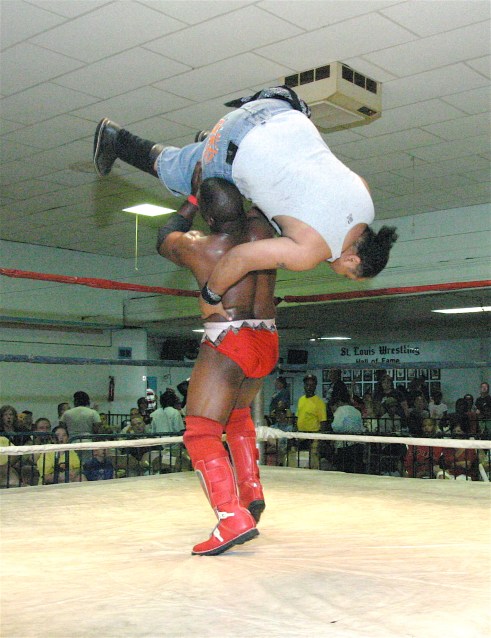 Blunt needed to get away from the red hot Jackson.(Photo credit Michael R Van Hoogstraat)