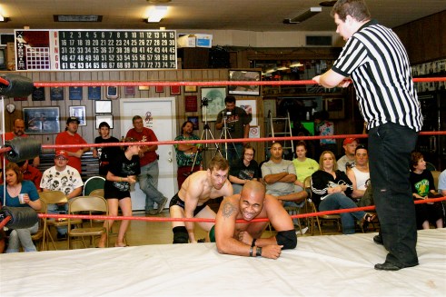 In or outside the ring Dingo is dangerous. (Photo Credit Michael R Van Hoogstraat)