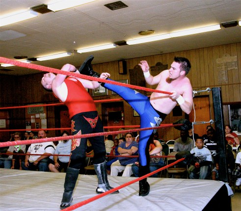 Steven Kennedy gets his leg up just in time. (Photo Credit Michael R Van Hoogstraat)