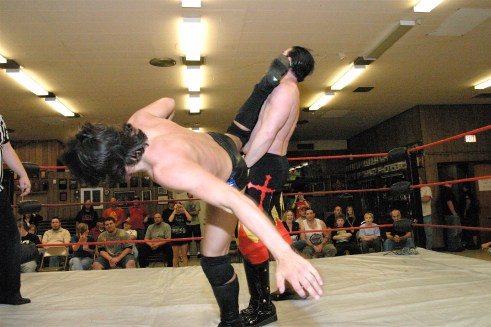 Fighting with the heart of a champion Aarons gave his all but a distraction from Eric Allen allowed Dirge to hit the spear for to retain the title. (Photo Credit Michael R Van Hoogstraat)