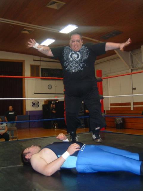 Gavin Alexander delivers a big splash on JJ Bullock. (Photo Credit Brian “Flair” Kelley)